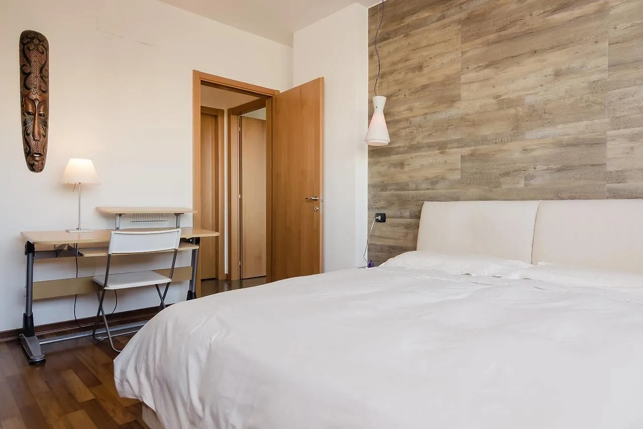 Appartamento Gassman - Holiday Apartment In Milano Milan